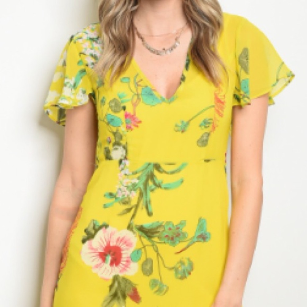Yellow Short sleeve floral print vneck maxi dress - Picture 3 of 4